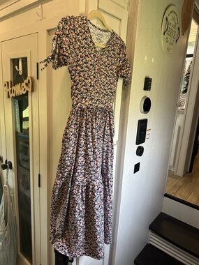 Super cute dress nursing xxs